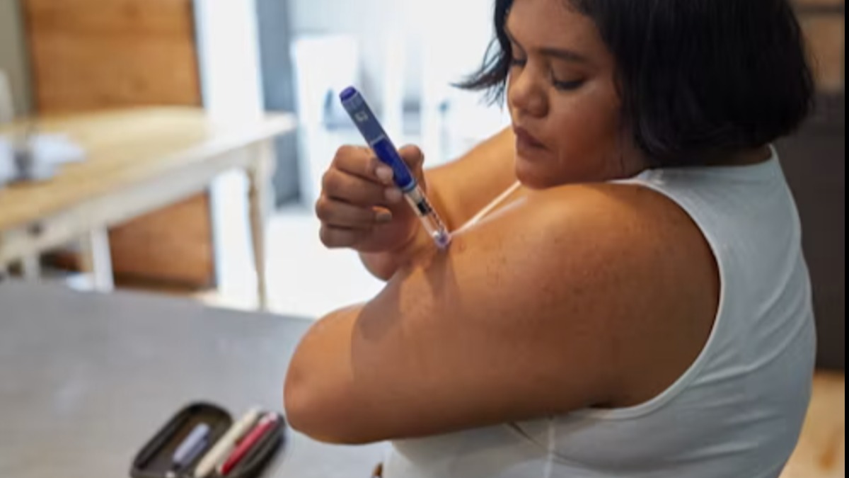 GLP-1 medication injection for weight loss treatment